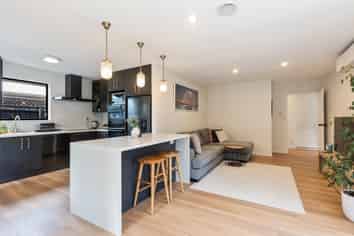 b/16 Beauford Place, Parklands