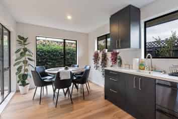 b/16 Beauford Place, Parklands