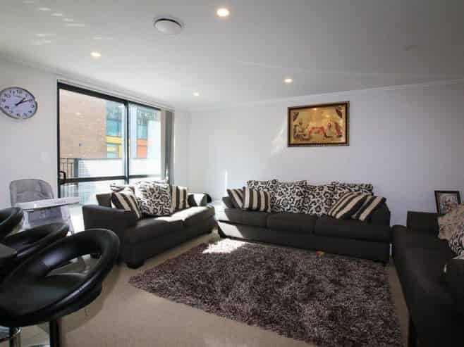11/182 Flat Bush School Road, Flat Bush