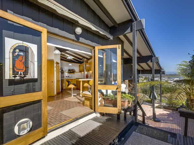 34 Roslyn Road, Bluff Hill