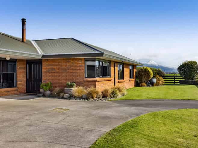 132 Ohangai Road, Hawera