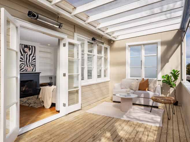 9 Range View Road, Mount Albert