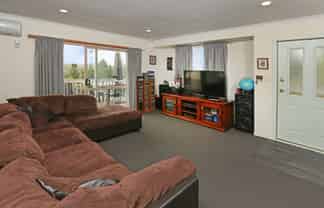 49A Forest Hill Road, Henderson