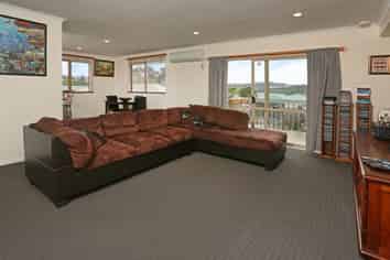 49A Forest Hill Road, Henderson