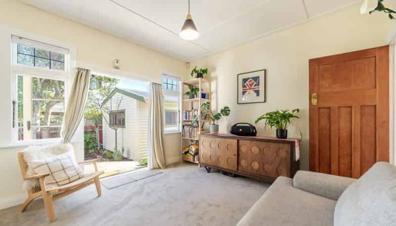 17 Pirie Cres, Moera