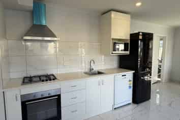 1/105  Knighton Road, Hillcrest