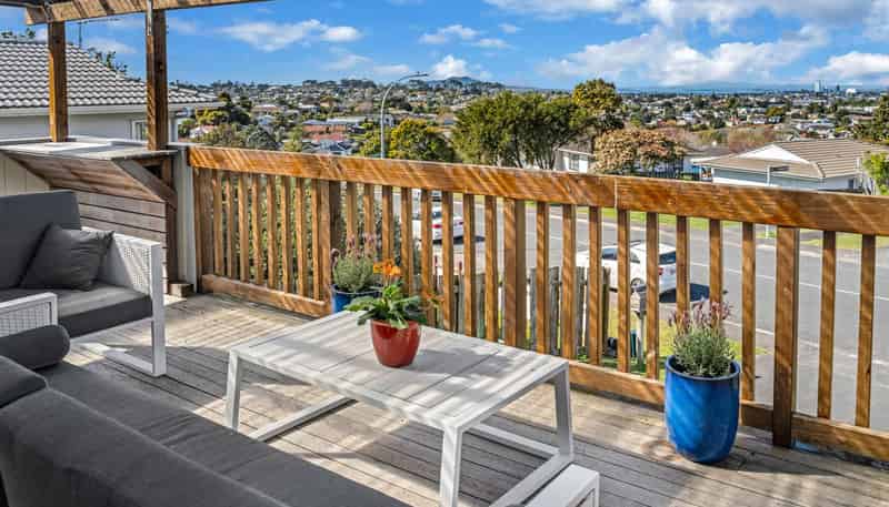 32 Athena Drive, Totara Vale