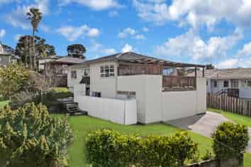 32 Athena Drive, Totara Vale