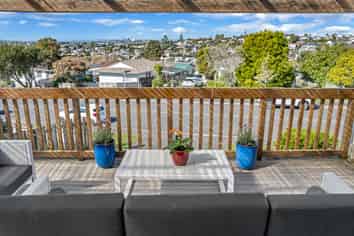 32 Athena Drive, Totara Vale