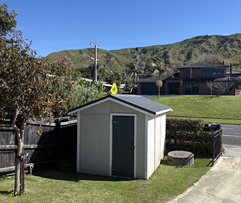 Wainui beach easy furnished living 5