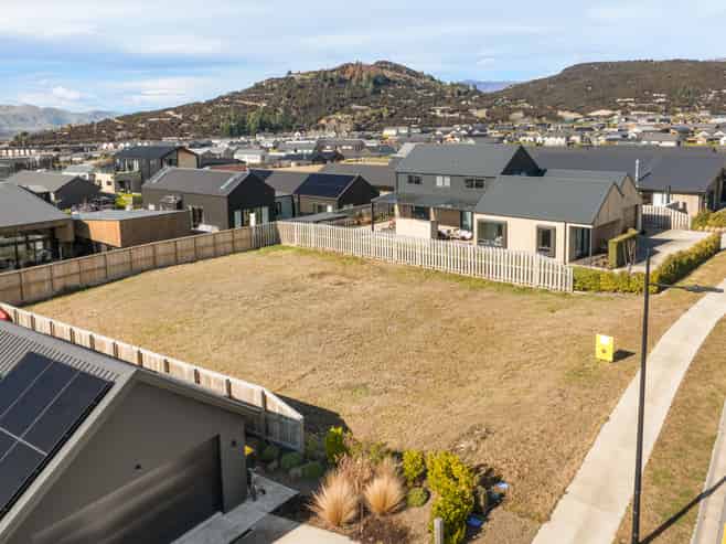 14 Linnburn Road, Wanaka