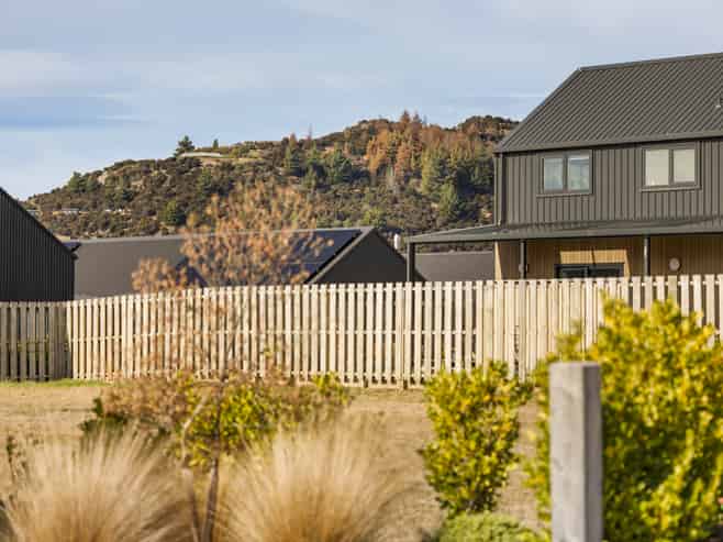 14 Linnburn Road, Wanaka