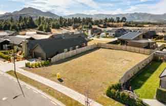 14 Linnburn Road, Wanaka
