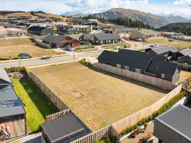 14 Linnburn Road, Wanaka