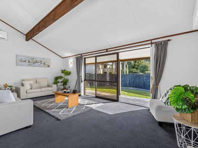 18 Knightsbridge Place, Dinsdale