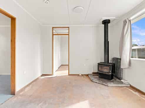 11 Moore Street, Milton