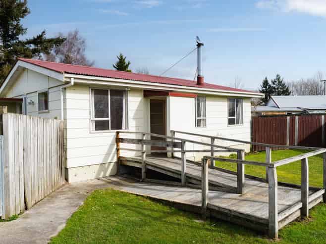 11 Moore Street, Milton