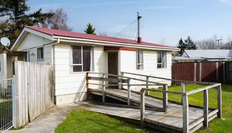 11 Moore Street, Milton