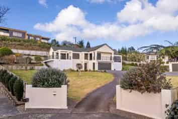 19C Shelter Grove, Frankleigh Park