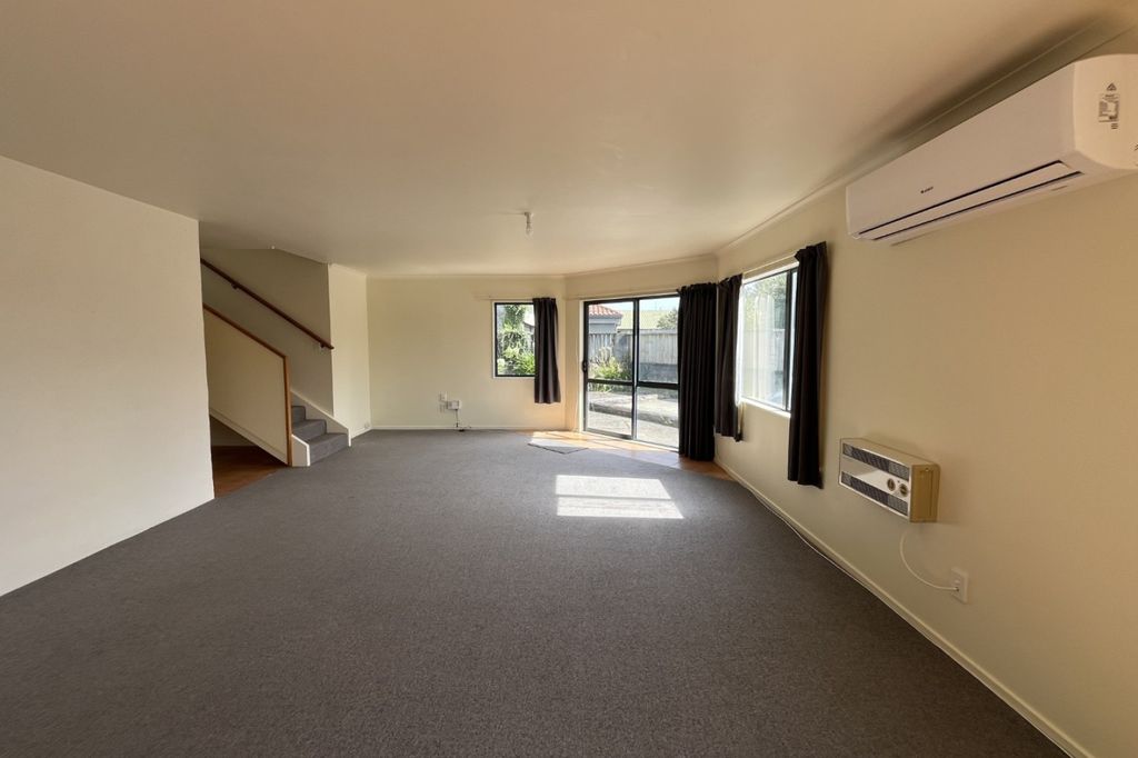 FIVE BEDROOMS, HOKOWHITU 3
