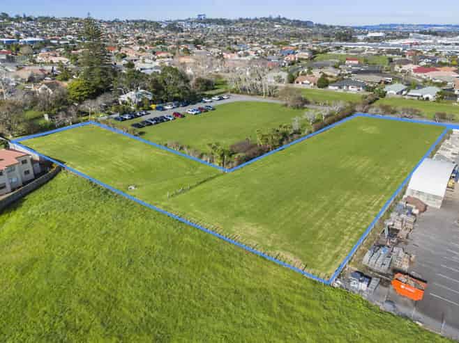 Historical 5,572m² Urban Development Site