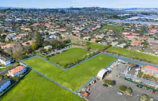Historical 5,572m² Urban Development Site
