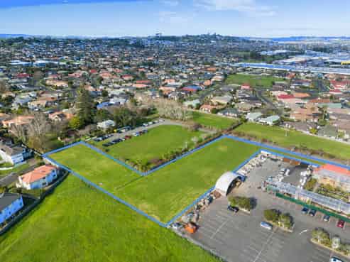 Historical 5,572m² Urban Development Site