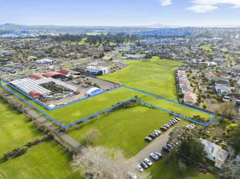 Historical 5,572m² Urban Development Site
