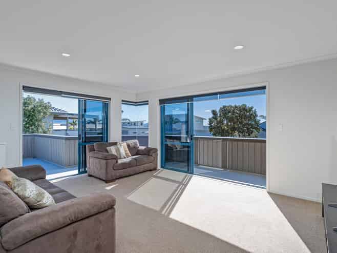 106 Corokia Place, Matarangi