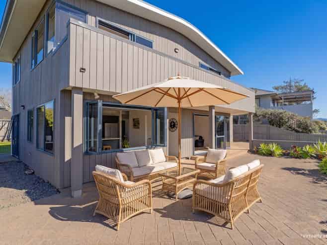 106 Corokia Place, Matarangi