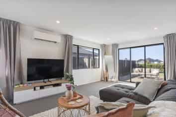 30 Croydon Street, Ravenswood
