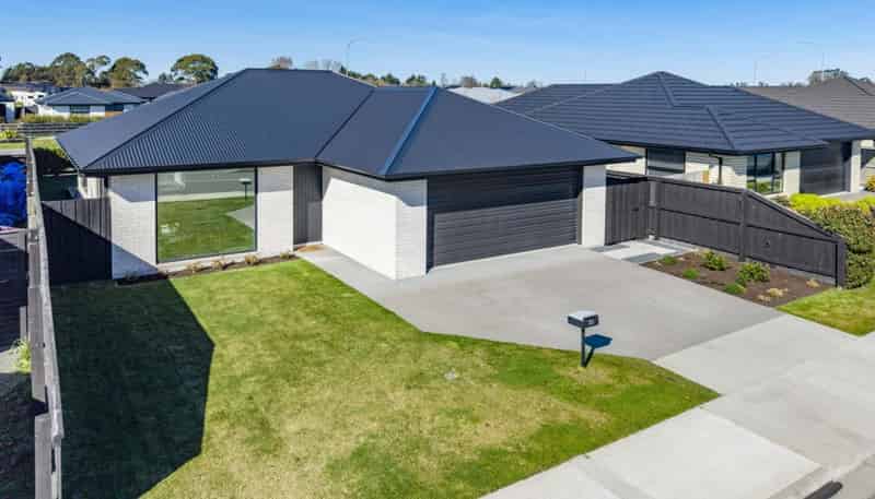 30 Croydon Street, Ravenswood