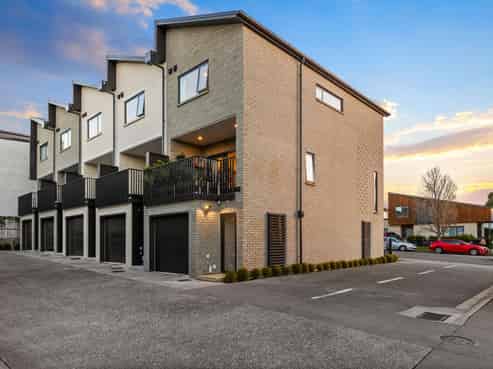 33/28 Westgate Drive, Westgate
