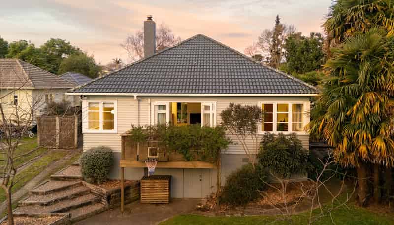16 Plunket Terrace, Hamilton East
