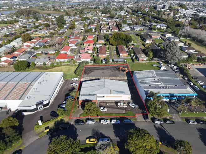470sqm Workshop + 1,722 Secure YARD 