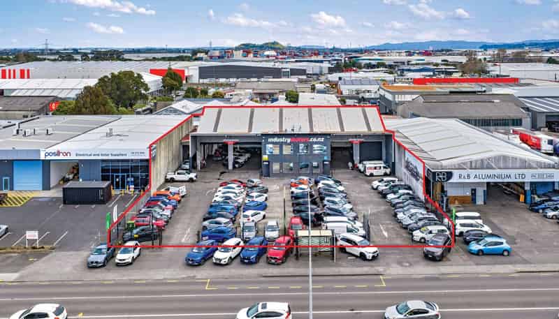 733-735 Great South Road, Penrose
