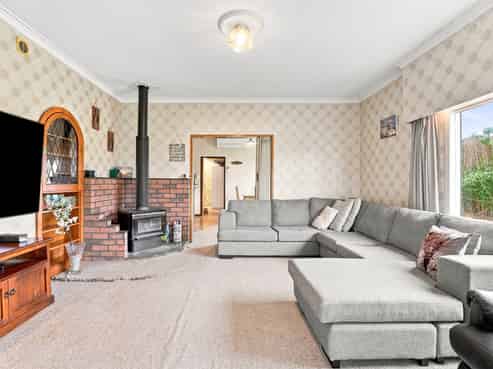 92 Riverbank Road, Okoia