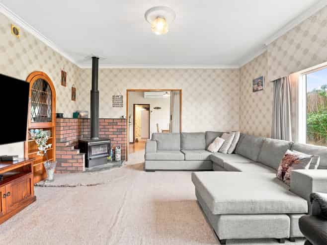 92 Riverbank Road, Okoia