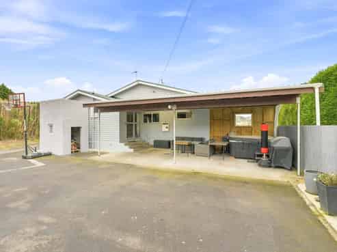 92 Riverbank Road, Okoia