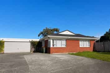 8 Kelburn Lane, Mangere