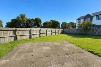 8 Kelburn Lane, Mangere