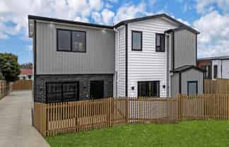 1/12 Sheralee Place, Bucklands Beach