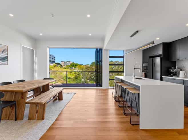 8C Huka Road, Birkenhead