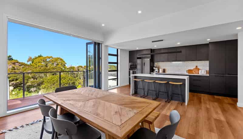 8C Huka Road, Birkenhead