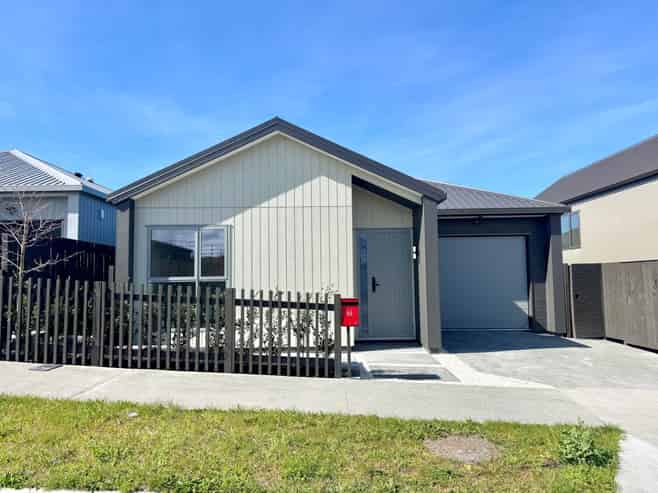 66 Huanui Drive, Orewa