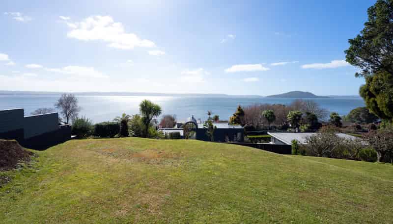 26 Tupara Crescent, Kawaha Point