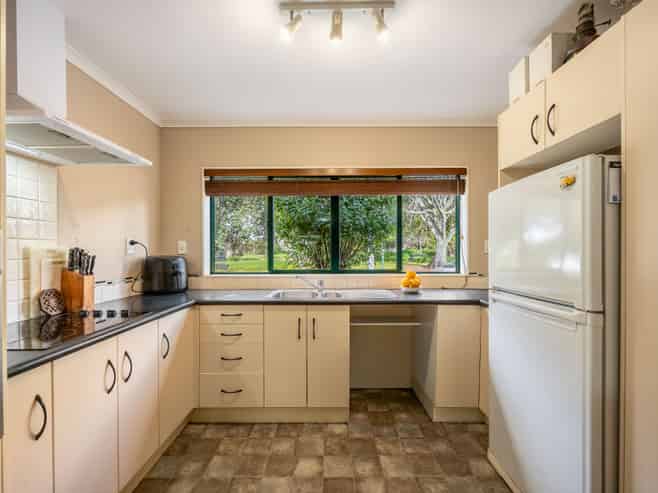 4 Craiburn Street, Ranui