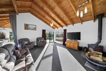 65E Fryer Road, HAMURANA