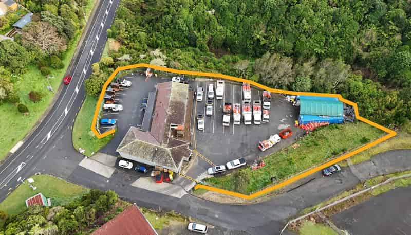 97 Collins Avenue, Tawa