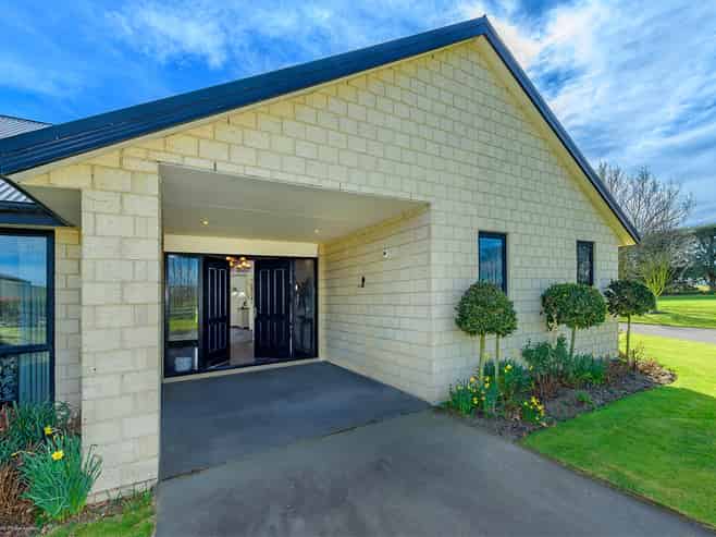 1071 Shands Road, Lincoln
